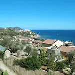 Ulivi Sul Mare By Interhome * Poggi